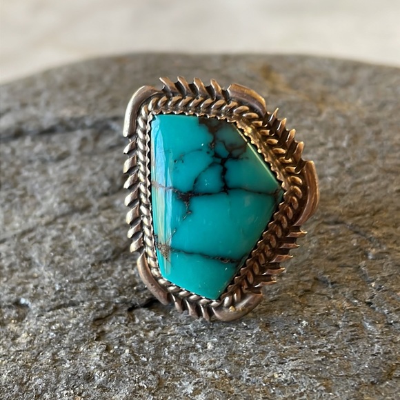 Vintage Navajo Native American Turquoise Ring - Picture 6 of 11
